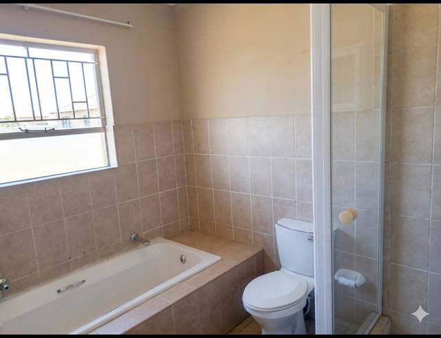 2 BEDROOM TOWNHOUSE FOR SALE IN RIVERSDALE